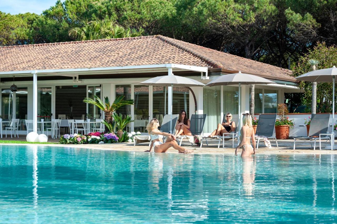 Paestum Inn Beach Resort Exterior photo