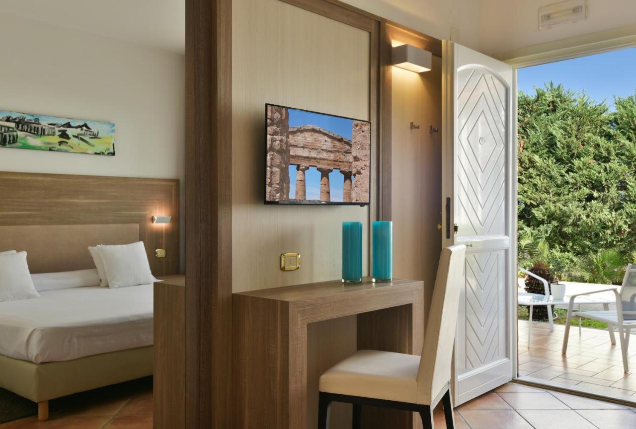 Paestum Inn Beach Resort Exterior photo